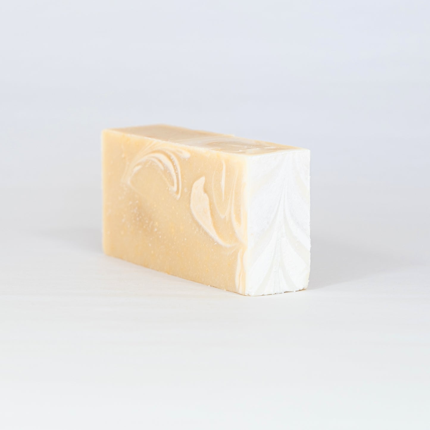 NATÜRLICHE SEIFE N°34 SATIN BLANC AU LAIT DE CHÈVRE 110 g