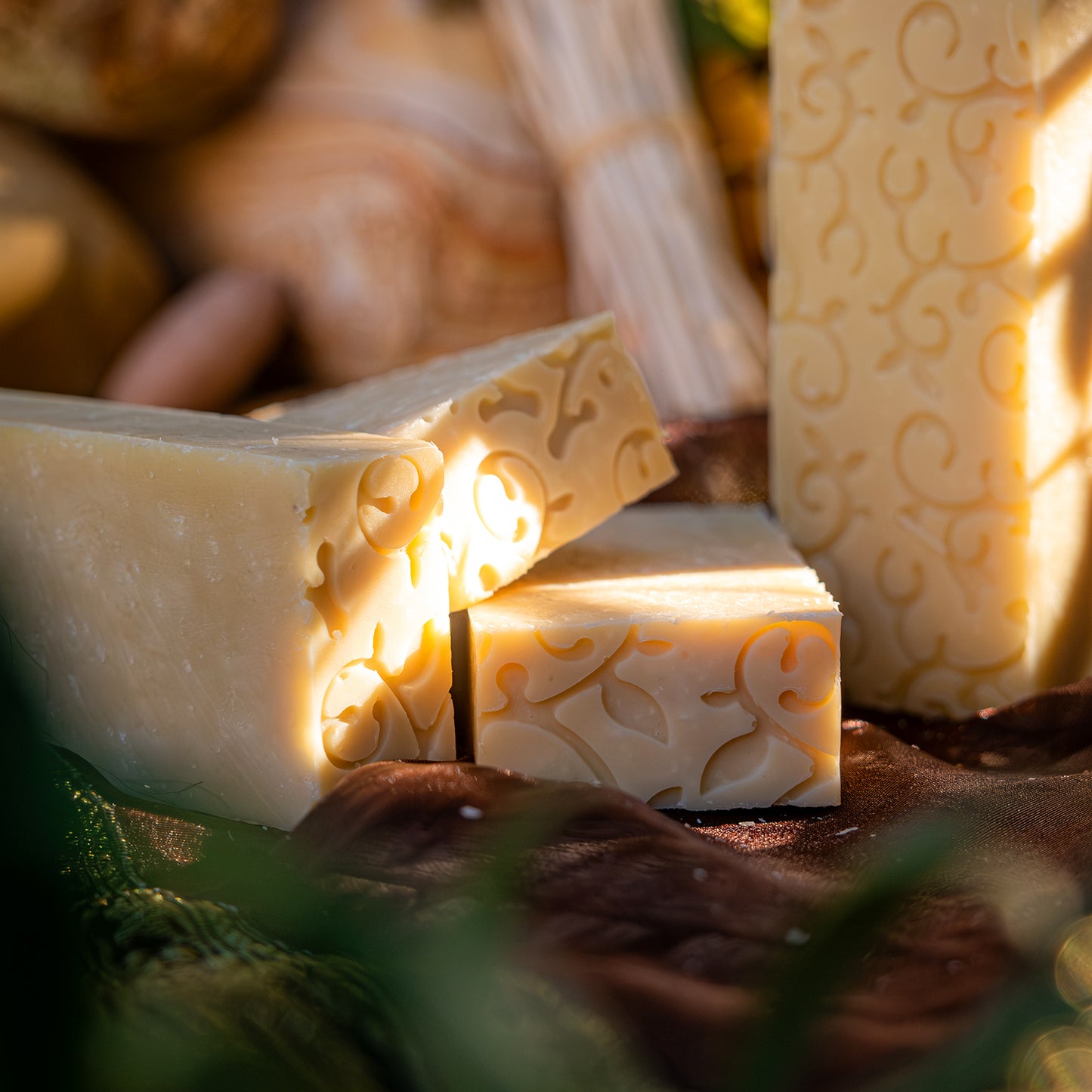 NATÜRLICHE SEIFE N°42 BAHR LÛT MIT ESSENSMILCH (TOTES MEERESSALZ) 110 g