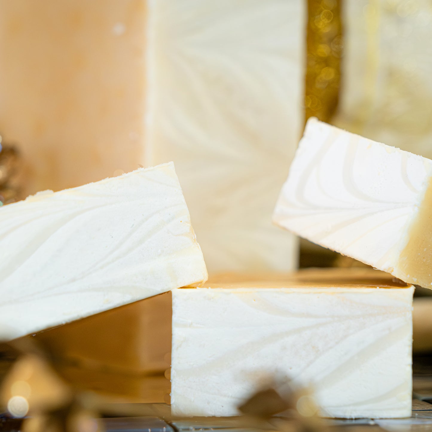 NATÜRLICHE SEIFE N°34 SATIN BLANC AU LAIT DE CHÈVRE 110 g