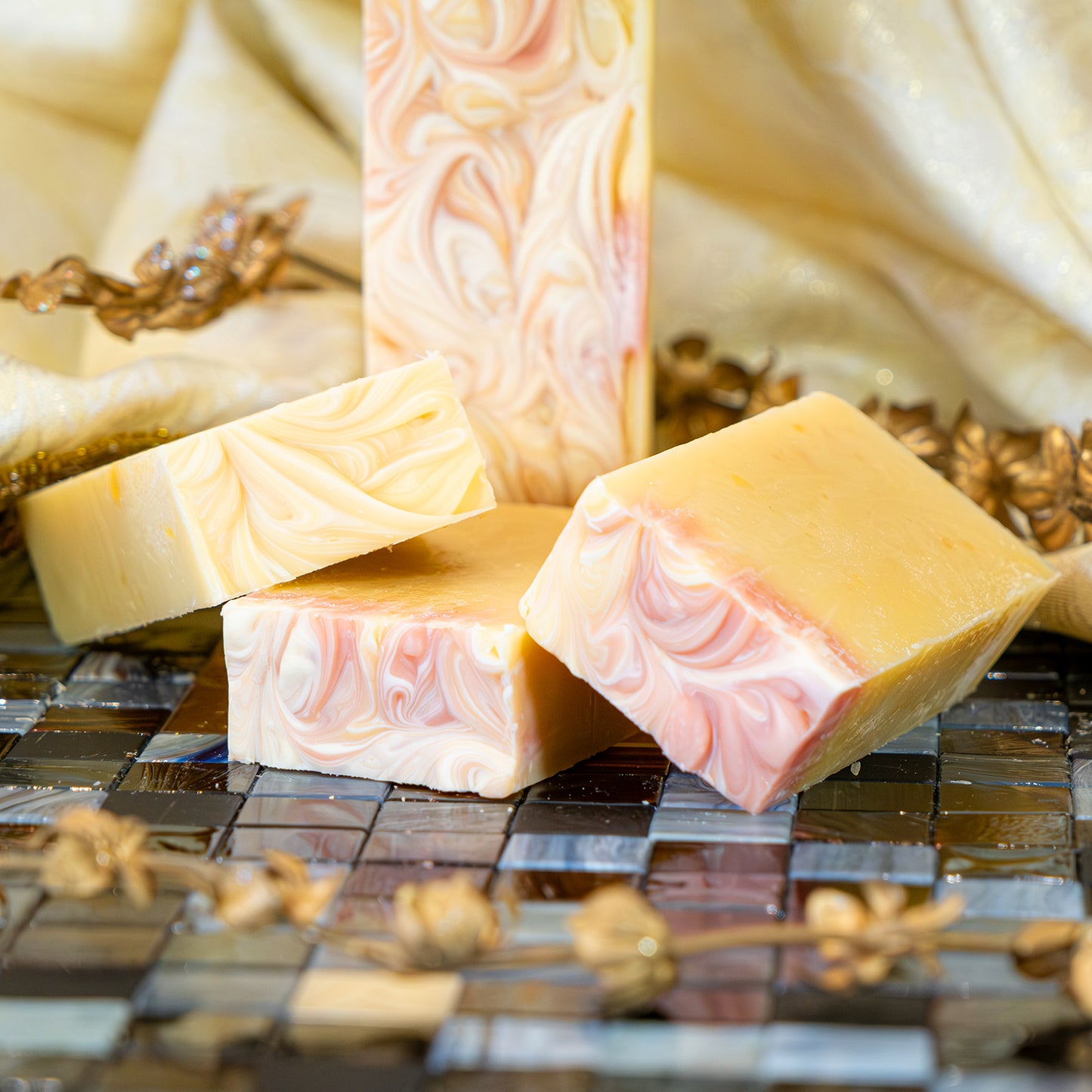 NATURAL SOAP N°33 ROSAS 110 g