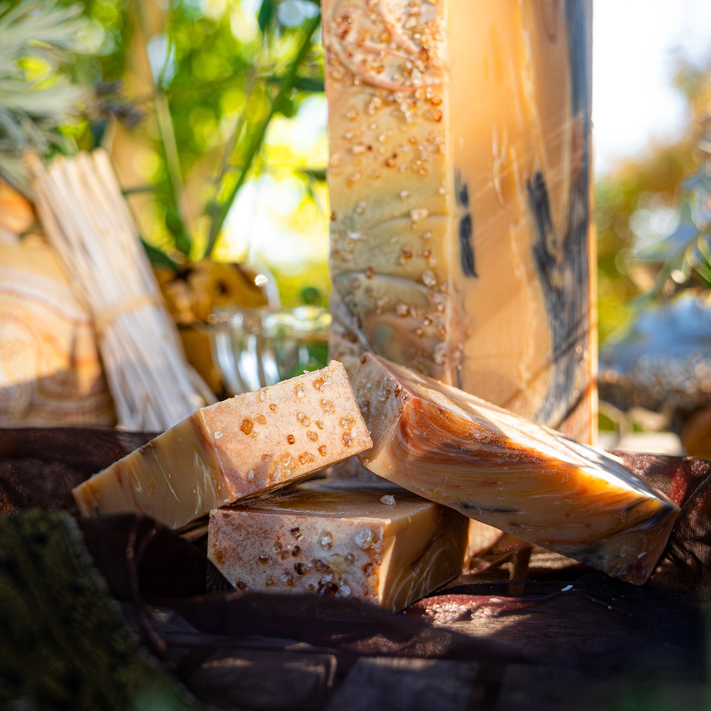 NATURAL SOAP N°47 ORIENTALE WITH DONESTY MILK (ENCENSE AMBER) 110 g