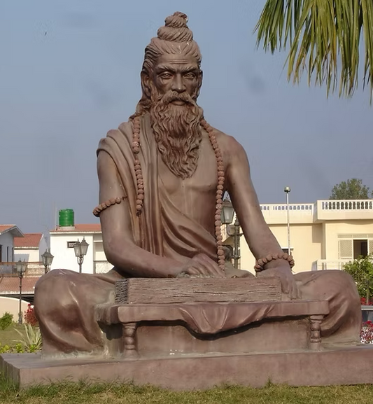 LOS PIONEROS DEL YOGA: 10 FIGURAS LEGENDARIAS QUE ESCRIBIERON EL YOGA