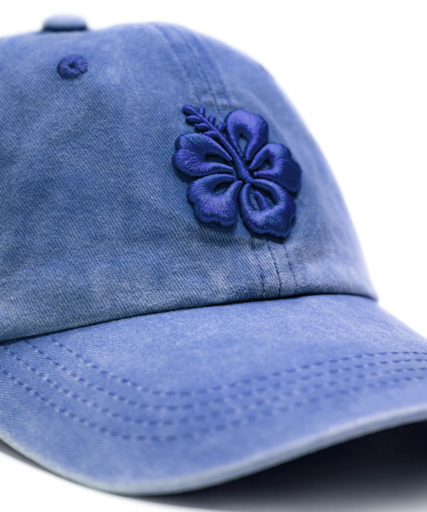 CASQUETTE BRODÉE 3D HIBISCUS BLEU DE MAJORELLE TON SUR TON