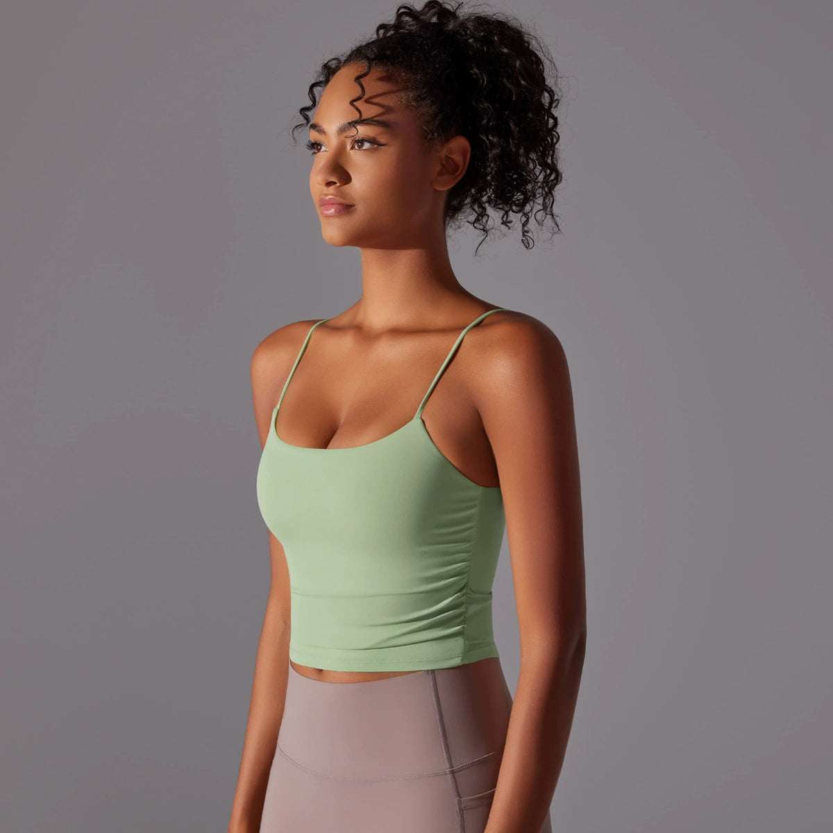 BRASSIÈRE DE SPORT VERT PISTACHE FINES BRETELLES MAINTIEN ET CONFORT
