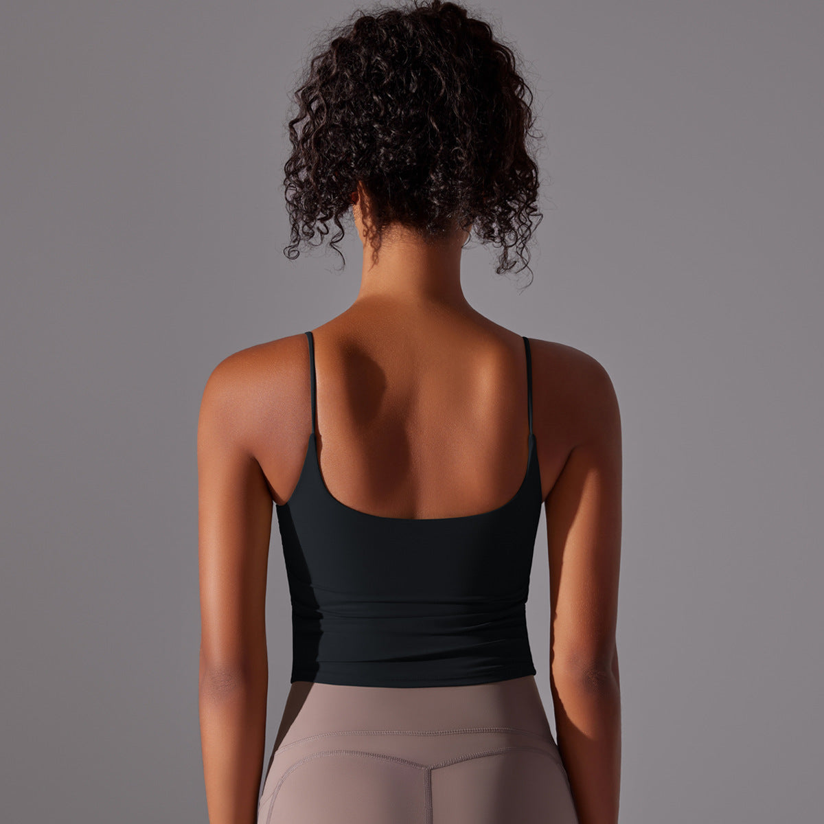BRASSIÈRE DE SPORT NOIRE FINES BRETELLES MAINTIEN ET CONFORT