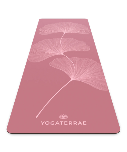 Tapis de yoga antidérapant Yogaterrae en PU et caoutchouc naturel, coloris Bordeaux Vintage avec motifs Ginkgo Biloba en impression claire