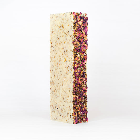 NATURAL SOAP BAR N°25 LA VIE EST ROSE (HIBISCUS)