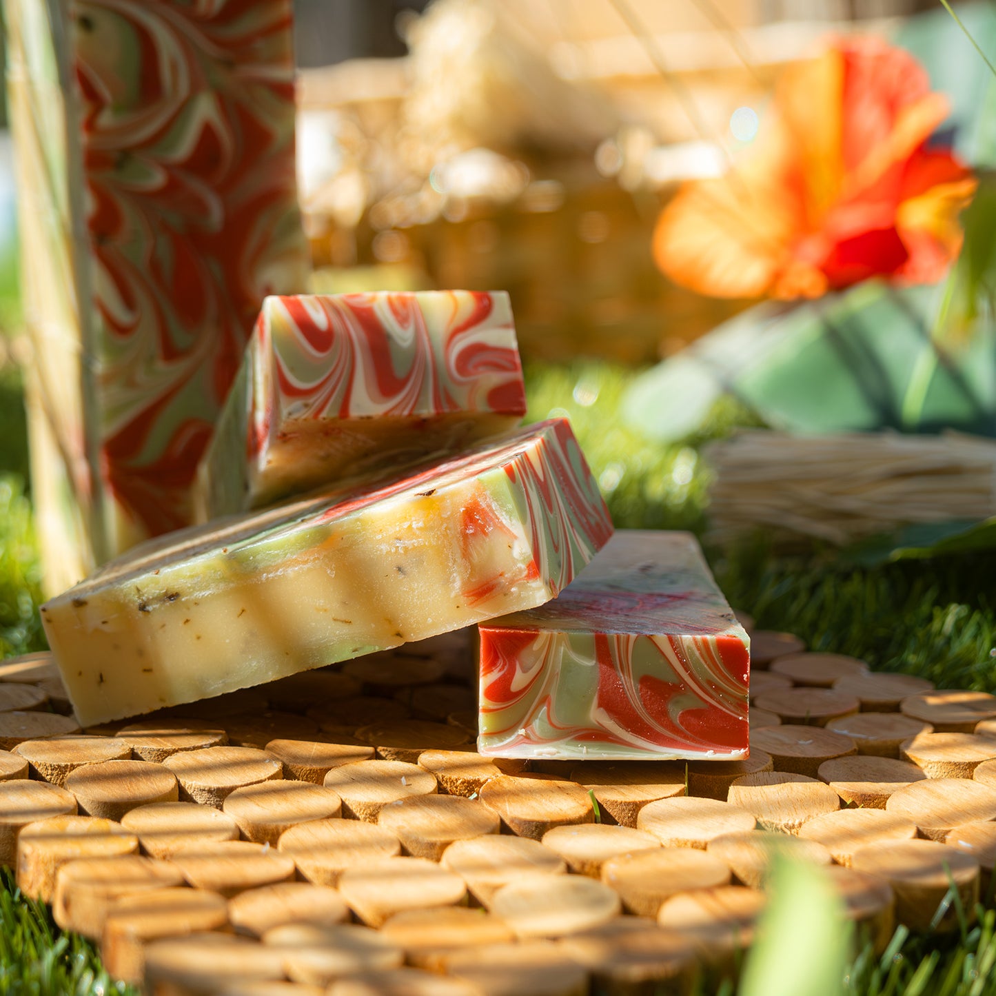 NATURAL SOAP N°31 POMME D'OR (TOMATE BASILIC) 110 g