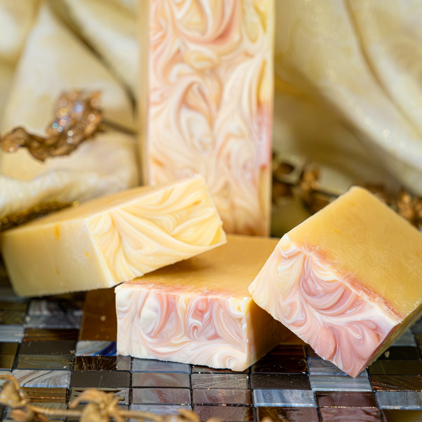 JABÓN NATURAL EN PASTILLA N°33 ROSAS